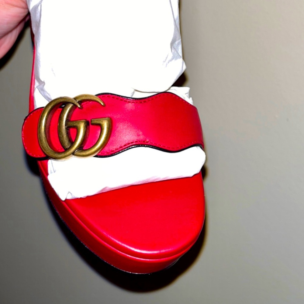 ❤️✨✨🍓Brand new authentic bright red GUCCI platform ✨❤️🍓🪽✨heels